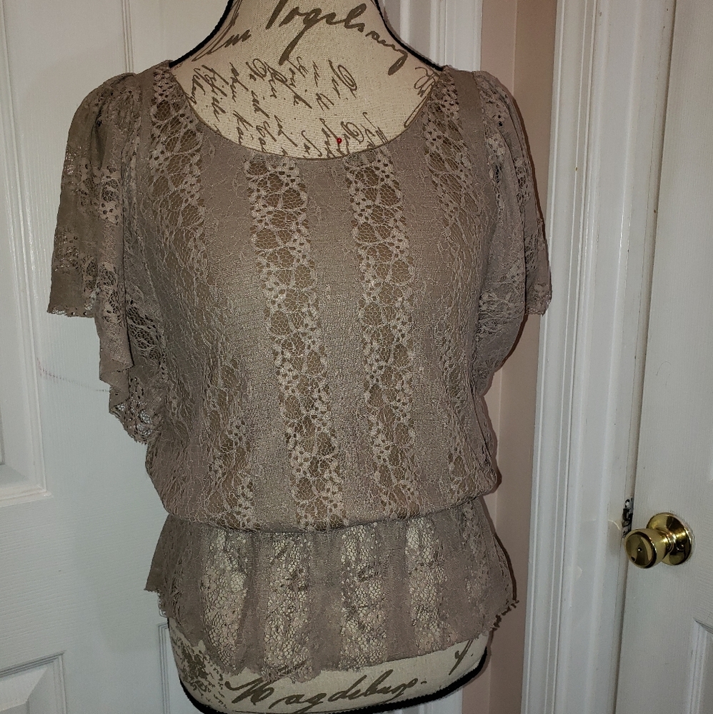 Rachael & Chloe peplum blouse sz small EUC